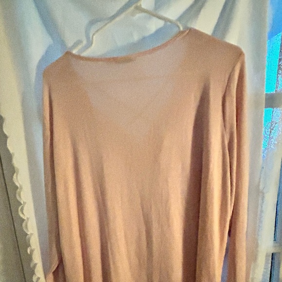 Ricki's Blush Long Sleeve top with criss cross front- xxl- new or like new - Picture 3 of 8